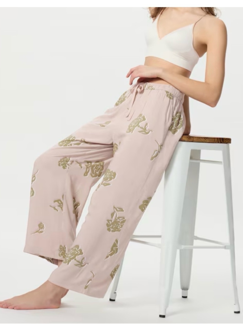 Uniglo Princess Tam Tam easy pants light mauve and olive floral rayon pants